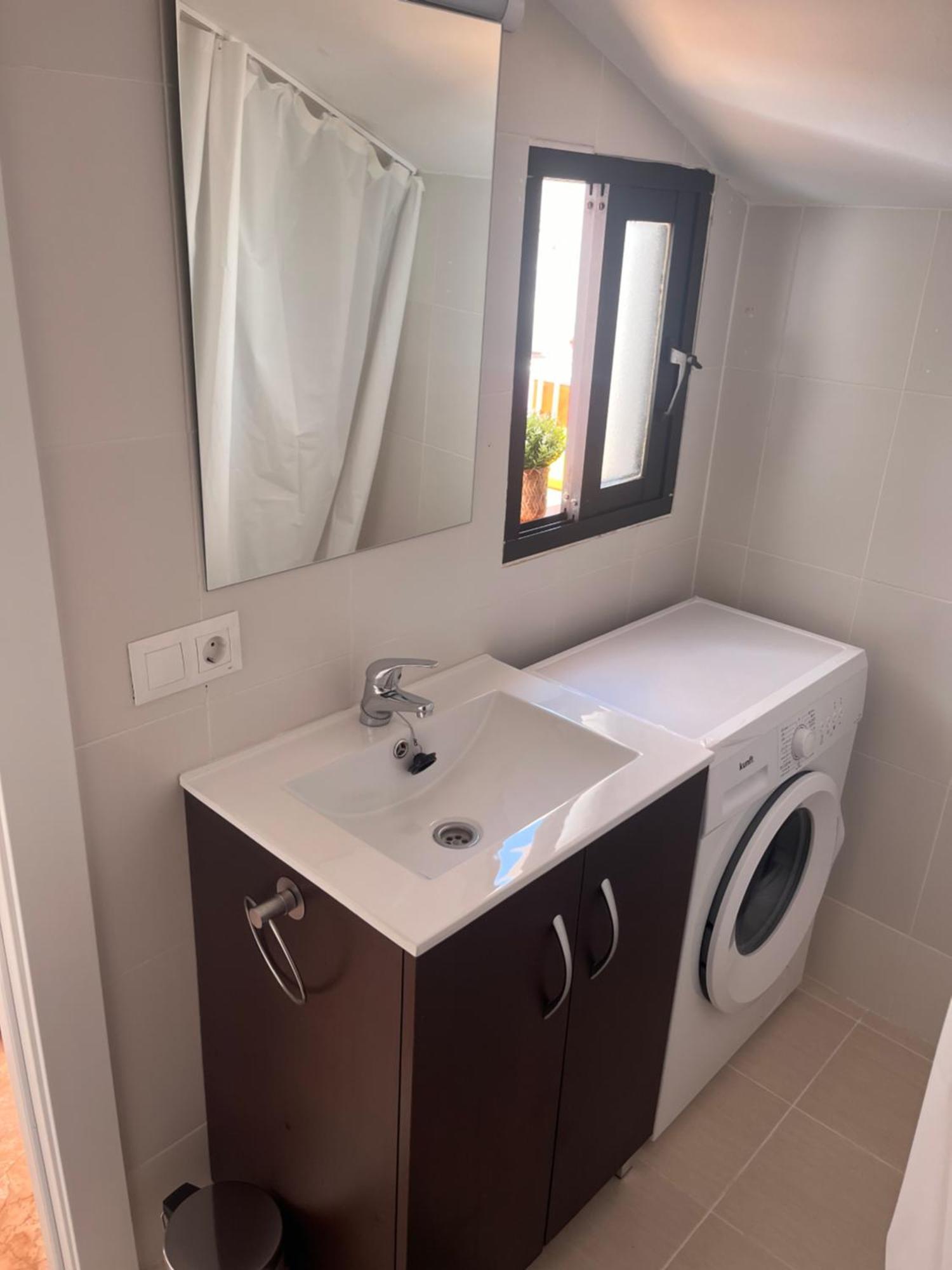 Apartamento Lidia Planta 2, La Carihuela 1ª Linea Playa, Vistas Mar, Buhardilla 1 Dormitorio, 40 M2, 1-3 Huesped, Terraza, Wifi توريمولينوس المظهر الخارجي الصورة