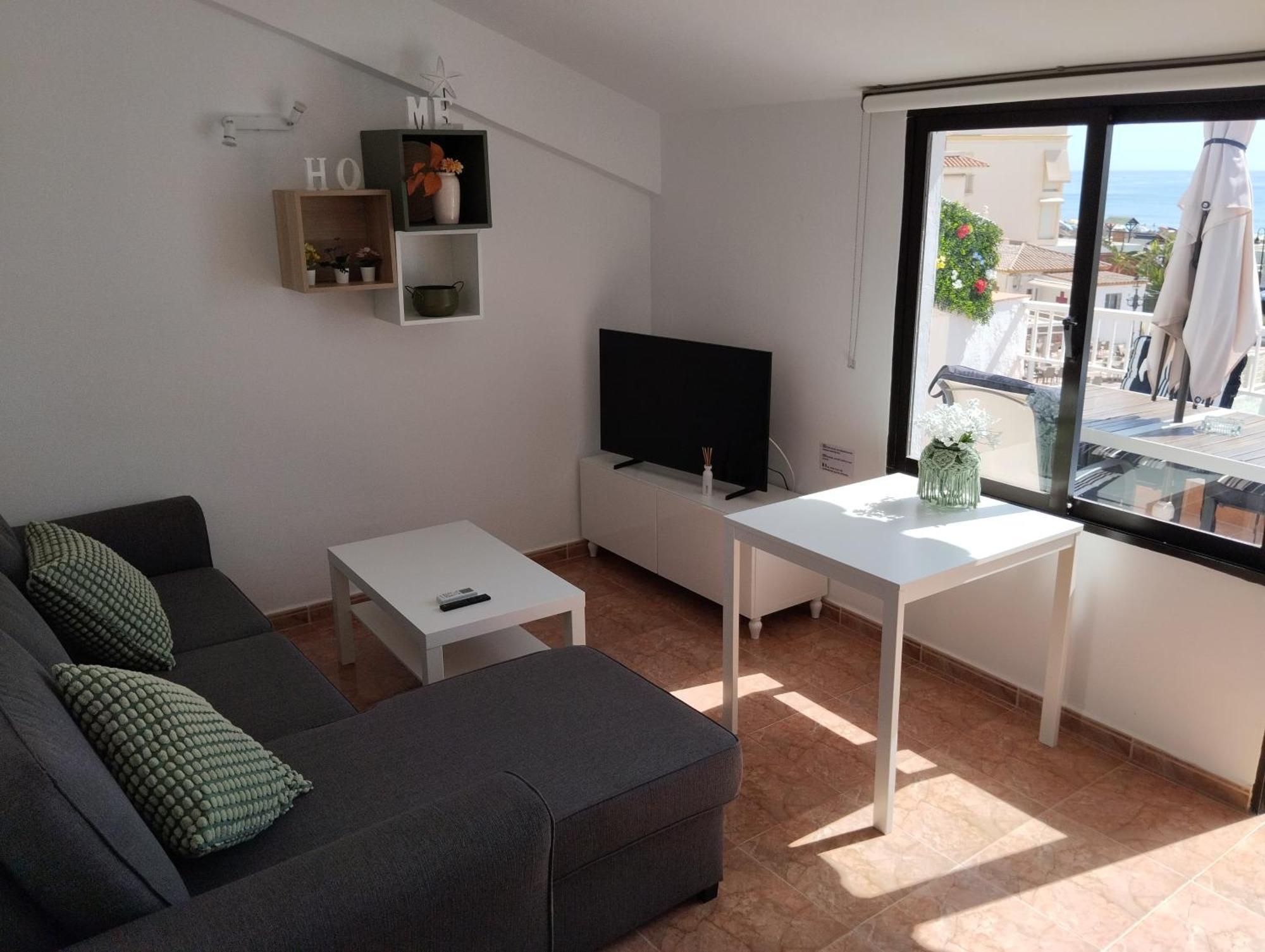 Apartamento Lidia Planta 2, La Carihuela 1ª Linea Playa, Vistas Mar, Buhardilla 1 Dormitorio, 40 M2, 1-3 Huesped, Terraza, Wifi توريمولينوس المظهر الخارجي الصورة